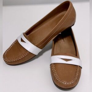 Real Leather Penny Loafer shoe slipper sz 7 white/tan/camel brown